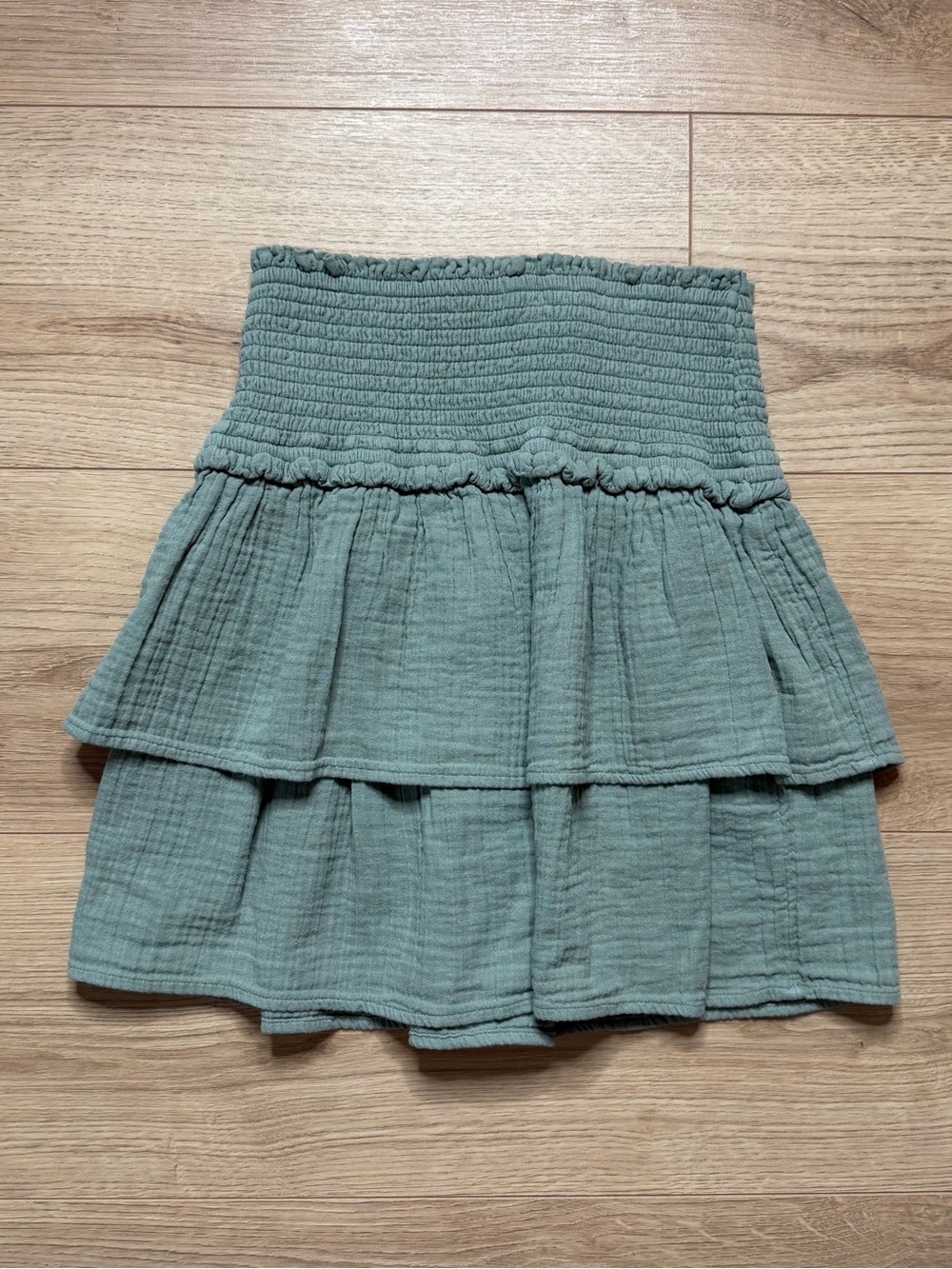 Vineyard Vines Gauze Mini Skirt in Sage Size XXS - Picture 6 of 6